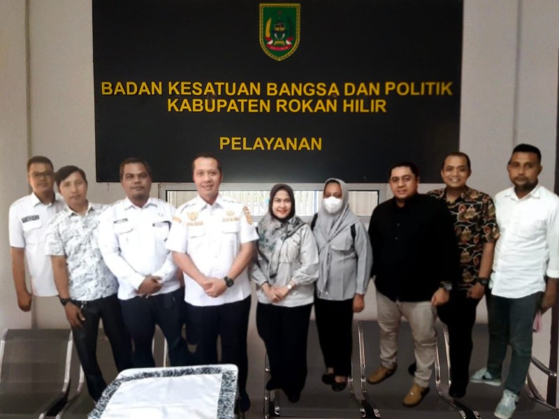 Kesbangpol dan FKDM Riau Kunjungi Kesbangpol Rohil, Perkuat Sinergi Program Kewaspadaan Nasional