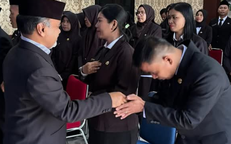 Kadinkes Dumai Lantik 31 Pejabat Fungsional, ini Harapannya