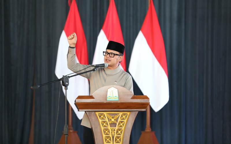 Wamendagri Ajak Masyarakat Aceh Dukung Program Koperasi Merah Putih