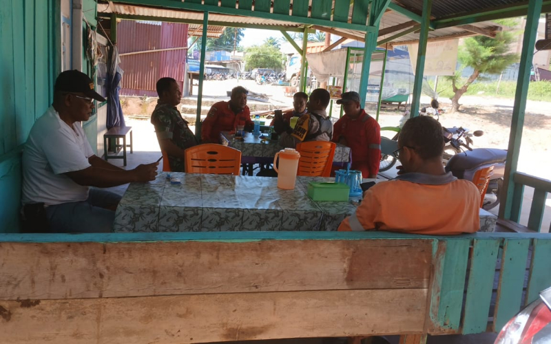 Babinsa Pelintung Sampaikan Pesan Terkait Bahaya Karhutla