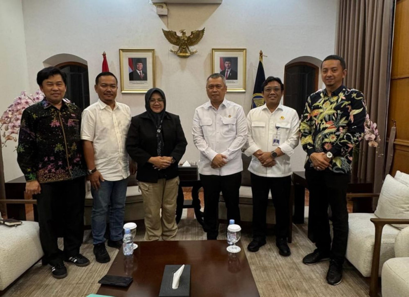 Temui Menteri Perhubungan, Bupati Siak Bahas KITB Pelabuhan Buton dan Truk ODOL