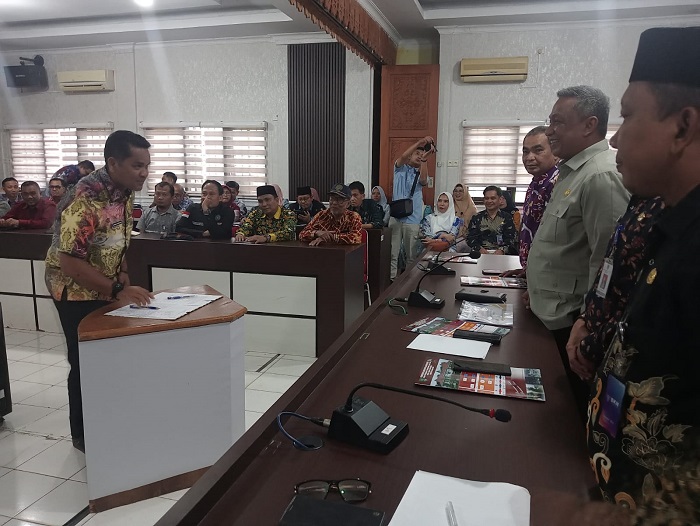 Dari Sekolah Hingga Surau Suluk, Ini 7 Prioritas Bupati Anton Dalam RKPD Rohul 2027