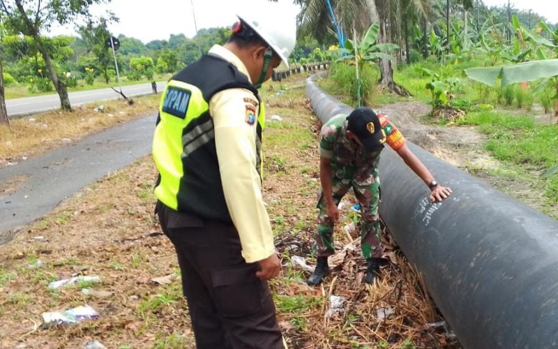Sertu Nono Supriadi Pastikan Jalur Pipa Pertamina di Dumai Aman dan Terkendali