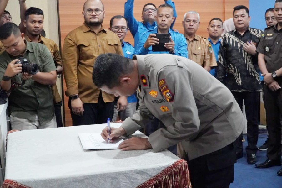 Penandatanganan Fakta Integritas PSDB Rohul, Wakapolres Tekankan Transparansi