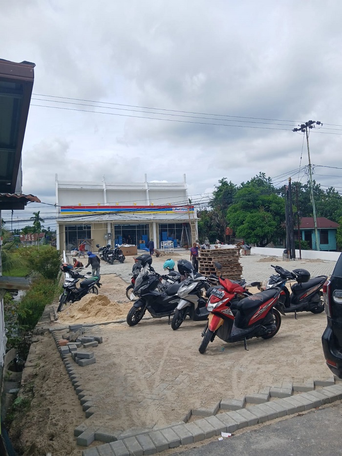Ruko Terbengkalai di Jalan Yos Sudarso Dipermak Jadi Indomaret, Penurunan Struktur 50 Cm Jadi Tanda Tanya Keselamatan