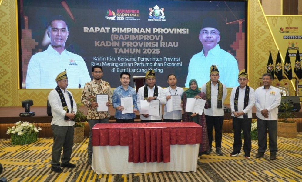 Kadin Riau–UMRI Perkuat Sinergi untuk Dorong Pertumbuhan Ekonomi Lewat Rapimprov 2025