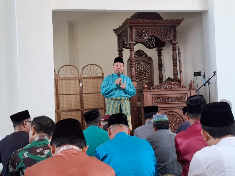 Masjid Al-Maqari Gelar Salat Jumat Perdana, Asisten II Riau: Jadi Titik Tumbuh Generasi Muda