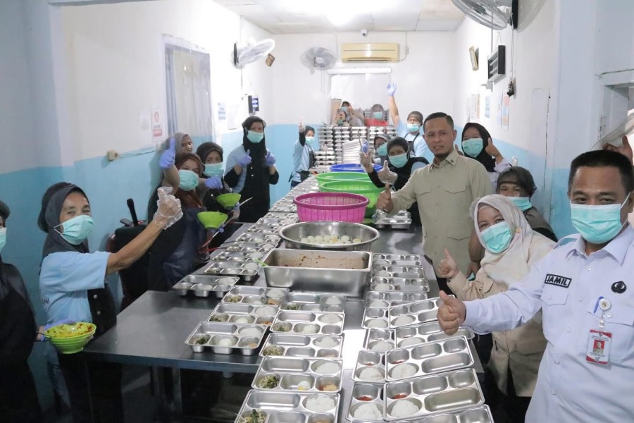 Wako Pekanbaru Sidak Dapur Penyedia MBG, Pastikan Higienis dan Aman Dikonsumsi