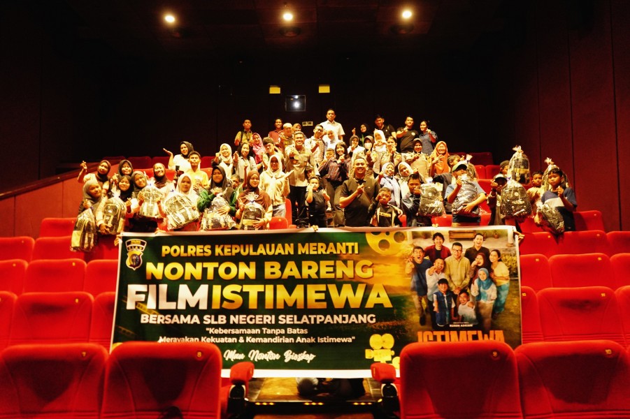 Senyum Siswa SLB Selatpanjang di Balik Nonton Film Istimewa, Ada Kepedulian Kapolres Meranti