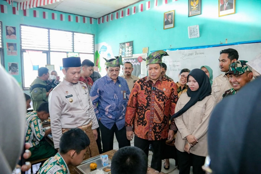 Pemko Pekanbaru Targetkan 100 Dapur Umum MBG Beroperasi Tahun Ini