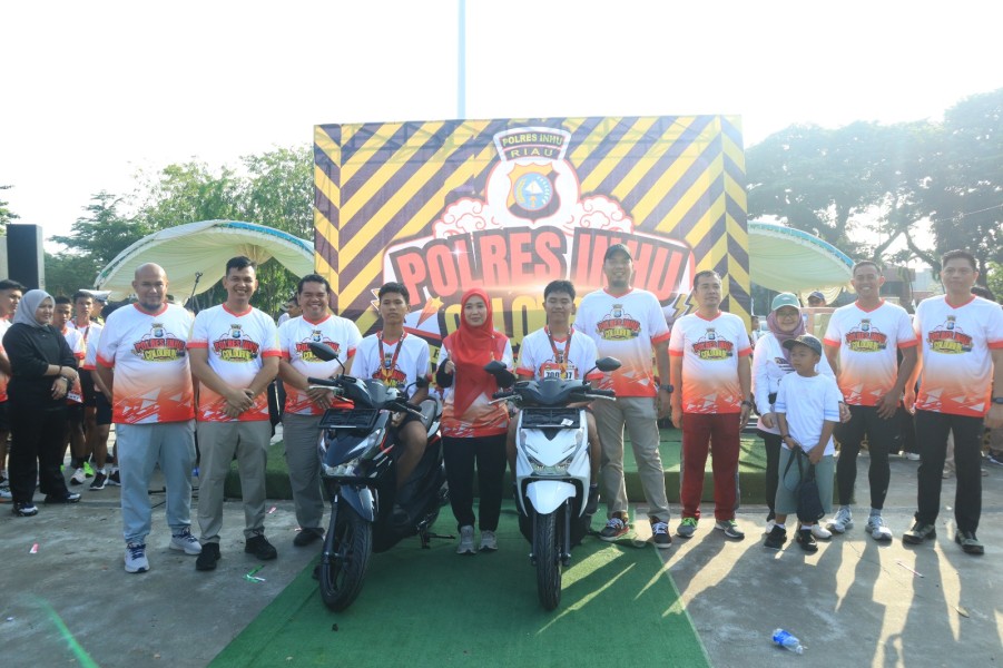 Domang dan Tari Jadi Maskot Color Run Polres Inhu, Bupati dan Kapolres Lepas Ribuan Peserta