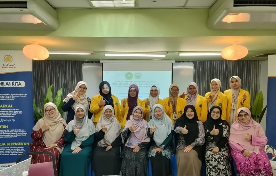 Dosen Fakultas Pendidikan dan Vokasi (Fadiksi) Unilak Laksanakan PkM Internasional di Malaysia: Angkat Potensi Nenas Riau sebagai Produk Kearifan Lokal Bernilai Ekonomi