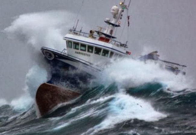 Hati-hati Pengguna Kapal Laut, BMKG Ingatkan Gelombang Tinggi di Perairan Dumai, Bengkalis dan Inhil