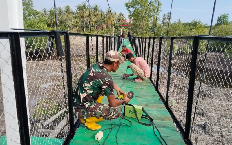 Kodim 0320 Dumai Percepat Penyelesaian Jembatan Gantung Garuda, Dandim: Bukti Nyata Kepedulian TNI