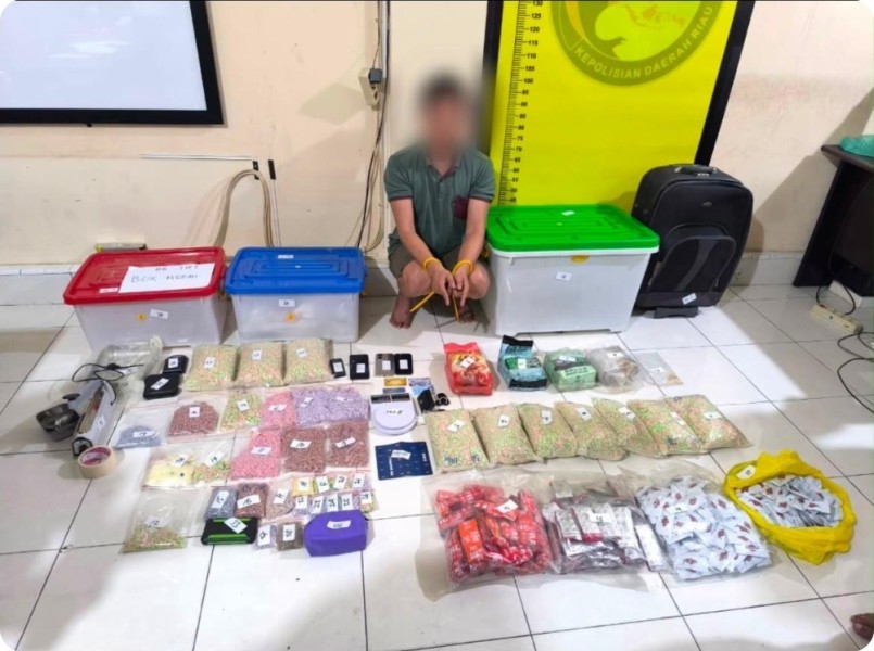 Polda Riau Bongkar Gudang Narkoba di Pekanbaru, Kurir Ditangkap, Polisi Telusuri Aset Hasil Kejahatan