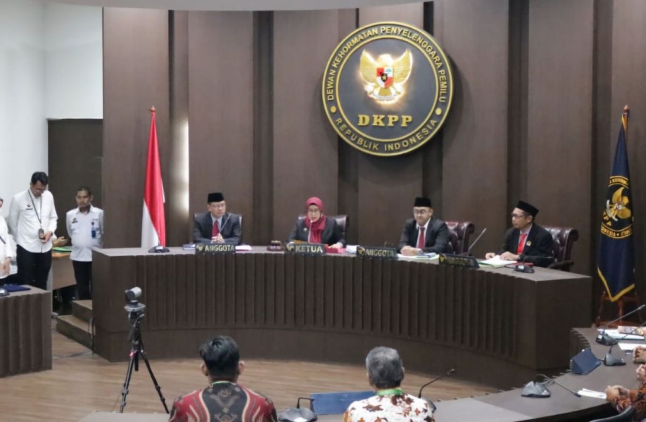 Dinilai Bekerja Sesuai Aturan, DKPP Pulihkan Nama Baik Ketua Bawaslu Riau