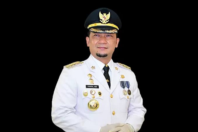 Syahrial Abdi Resmi Jabat Sekdaprov Riau, Ini Profil Lengkapnya