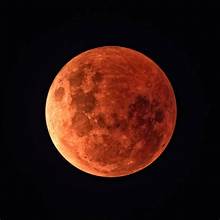 Blood Moon Hiasi Langit Indonesia, Catat Jadwalnya!