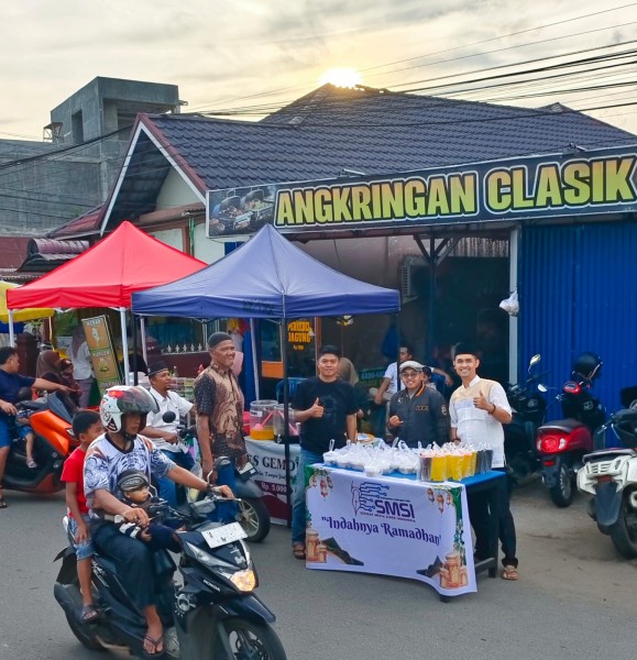 Antusiasme Warga Tinggi, SMSI Inhil Sukses Gelar Aksi Berbagi Takjil