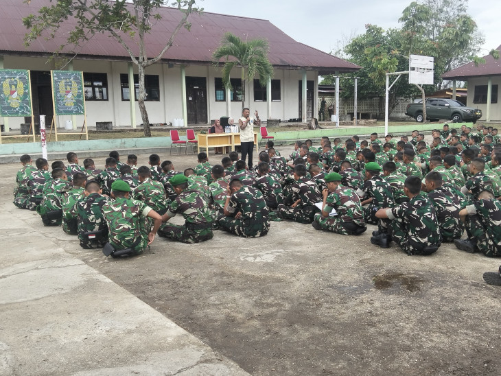 BNK Kampar Sosialisasikan P4GN untuk Prajurit Yonif TP 898/Pancalang Cakti