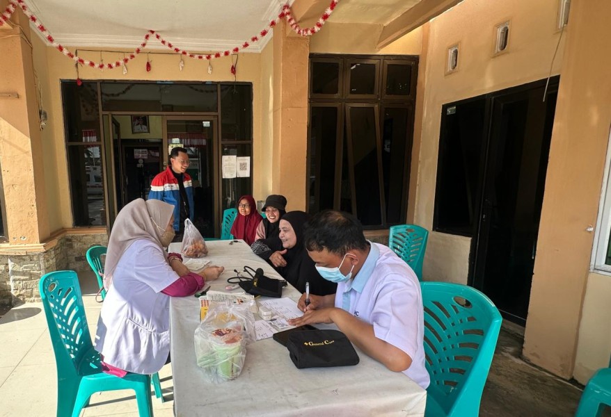 PT KPI Unit Dumai Berikan Pelayanan Medis Bagi Warga Terdampak Kejadian