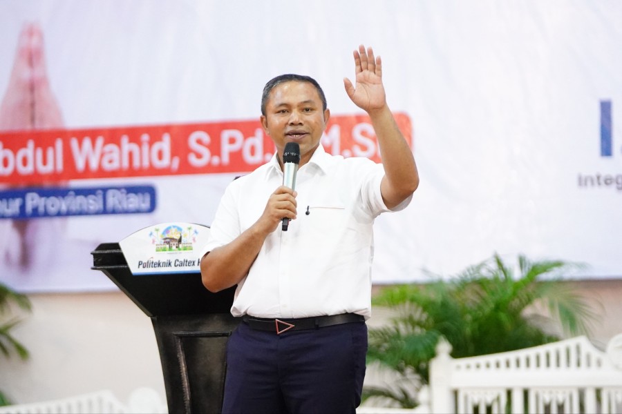 Gubri Wajibkan Seluruh Kendaraan Usaha di Riau Berplat BM, Demi PAD dan Infrastruktur