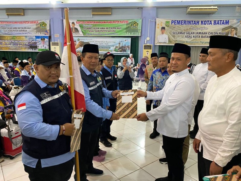 445 CJH Pekanbaru Dilepas, Agung Nugroho Beri Bantuan Pribadi Rp100 Juta