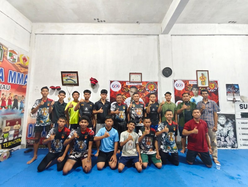 Prestadi Gemilang! Atlet MMA Tiger Club Pelalawan Harumkan Nama Daerah di Ajang Nasional