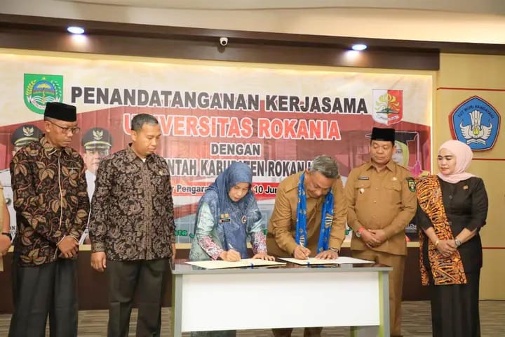 Teken MoU Dengan Universitas Rokania, Bupati Resmikan Gedung Perpustakaan Baru