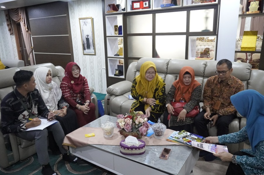 Koordinasi Program RBD, Tim Balai Bahasa Provinsi Riau Kunjungi Bunda Literasi Inhil
