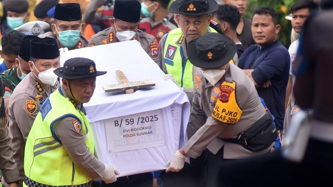 BNPB Catat Korban Tewas Banjir dan Longsor di Tiga Provinsi Sumatra Capai 1.006 Jiwa