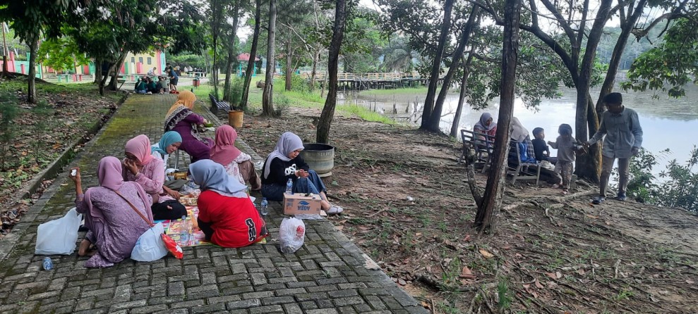 Kadisbudpar: Danau Bandar Kayangan Banyak Dilirik Investor