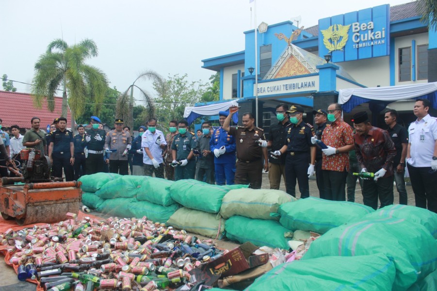 Bea Cukai Tembilahan Musnahkan Barang Ilegal Senilai Rp7,6 Miliar