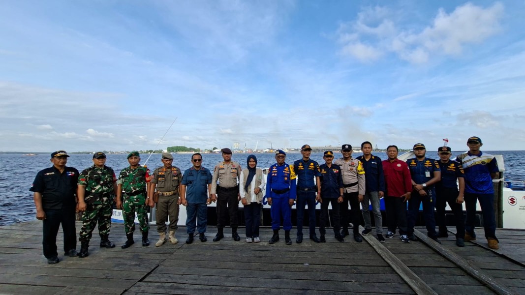Personel Koramil 06/Kateman Laksanakan Pengamanan Nataru di Pelabuhan Sungai Guntung