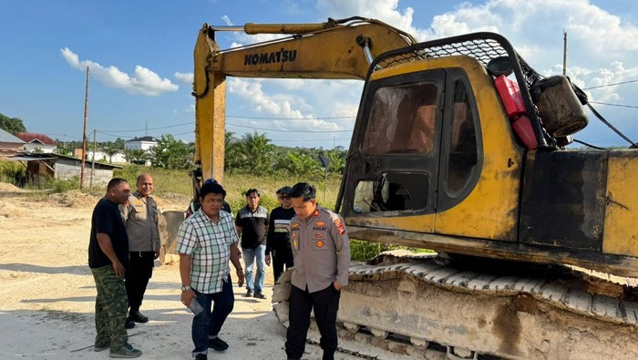 Polres Kampar dan TNI Gerebek Tambang Ilegal di Langgini, Operator dan Pemilik Kabur