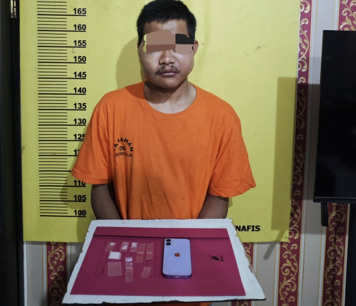 Polsek LBJ Angkut Petani Nyambi Jualan Sabu di Pasir Penyu, 4 Paket Sabu Disita