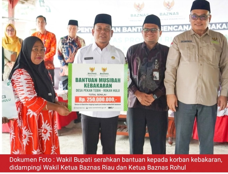 Wabup Rohul Bersama Baznas Riau Salurkan Bantuan Korban Kebakaran Pasar Pekan Tebih, Warga Terharu