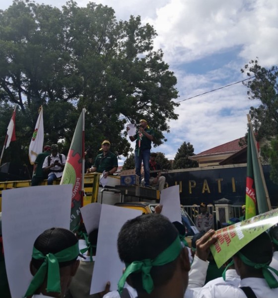 Kopi Ijen di Tengah Luka Agraria: Ribuan Pekerja Perkebunan Datangi Pemkab Bondowoso