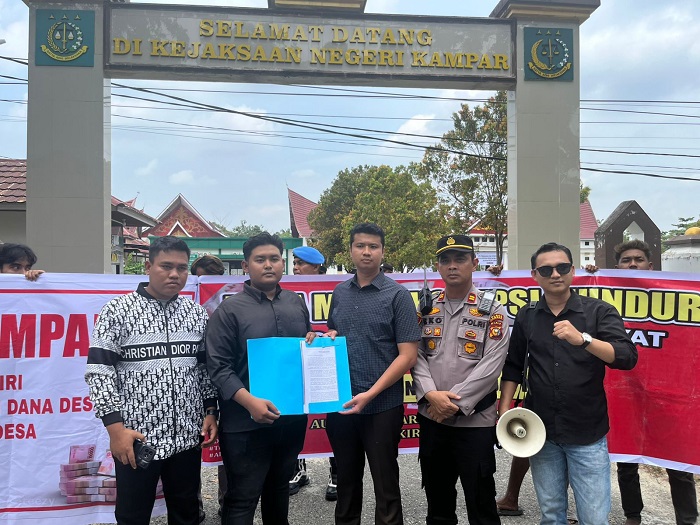 Diduga Selewengkan Dana Desa, HIMAJU-RIAU Desak Kejari Kampar Periksa Kades Sungai Rambai