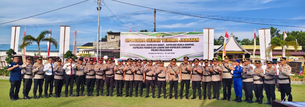 Kapolres Pelalawan Pimpin Sertijab 5 Kapolsek, Tekankan Profesionalisme dan Pelayanan Terbaik untuk Masyarakat
