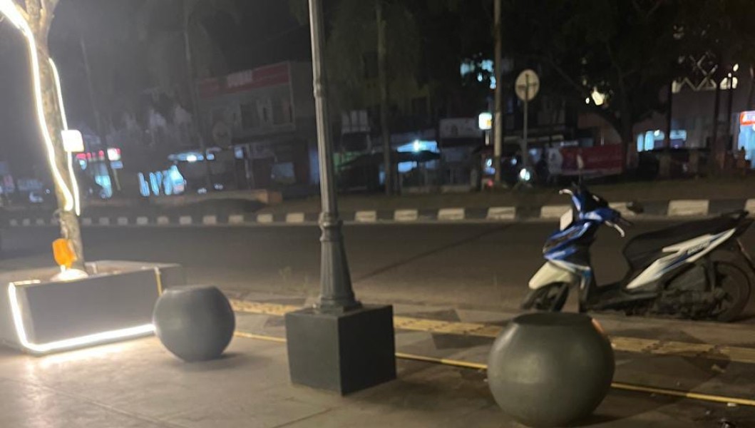 Suasana Malam di Pangkalan Kerinci, Polres Imbau Warga Rayakan Tahun Baru 2026 Secara Sederhana