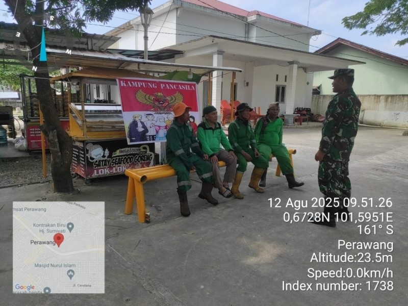 Babinsa Koramil 04/Perawang Serka Alex S Sosialisasikan Nilai-Nilai Pancasila kepada Warga Perawang