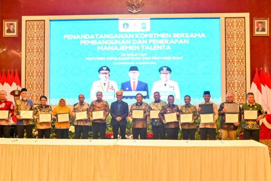 Perkuat Sistem Merit, Wabup Bengkalis Teken Komitmen Manajemen Talenta ASN se-Riau dan Kepri