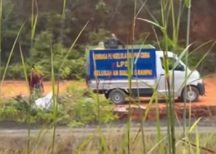 DLHK Pekanbaru SP1 LPS Sialang Rampai, Viral Buang Sampah Sembarangan di Jalan 70