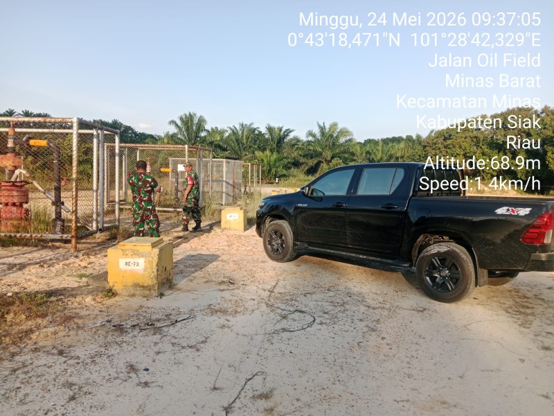Anggota Koramil 03/Minas Laksanakan Patroli Penguatan Binter SKK Migas PT PHR di Wilayah Minas