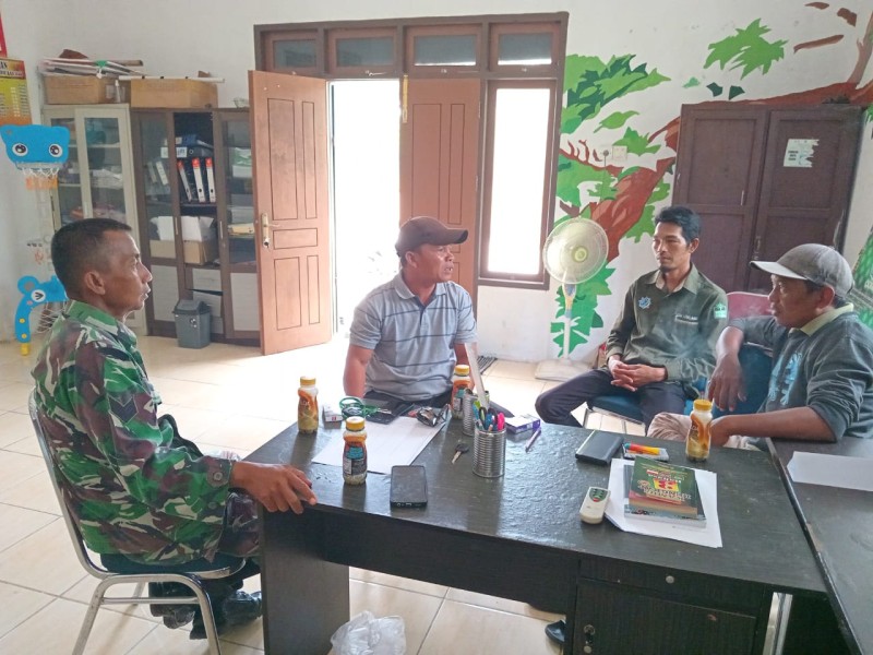 Babinsa Serka Sri Wahyudi Ajak Warga Lubuk Jering Selalu Peduli Kesehatan