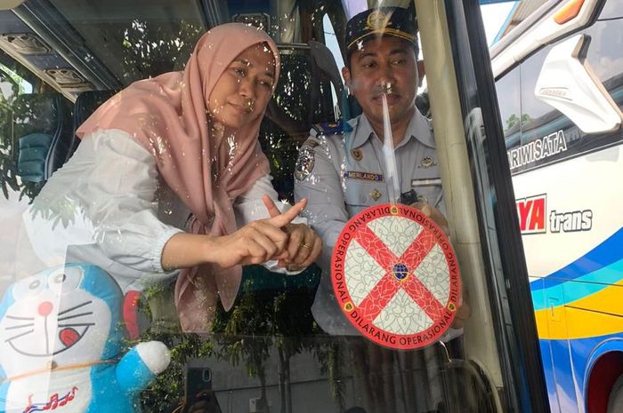 Waspada! Masyarakat Dilarang Gunakan Bus Bersilang Merah, Kemenhub: Membahayakan Penumpang