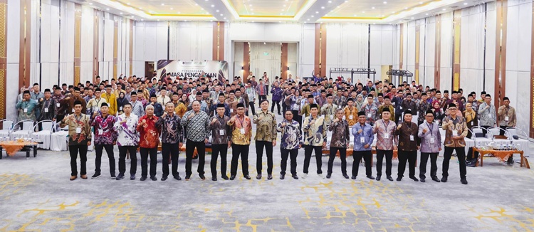 1.239 Nusantara Planters PTPN IV PalmCo di Riau Terima Penghargaan Masa Pengabdian