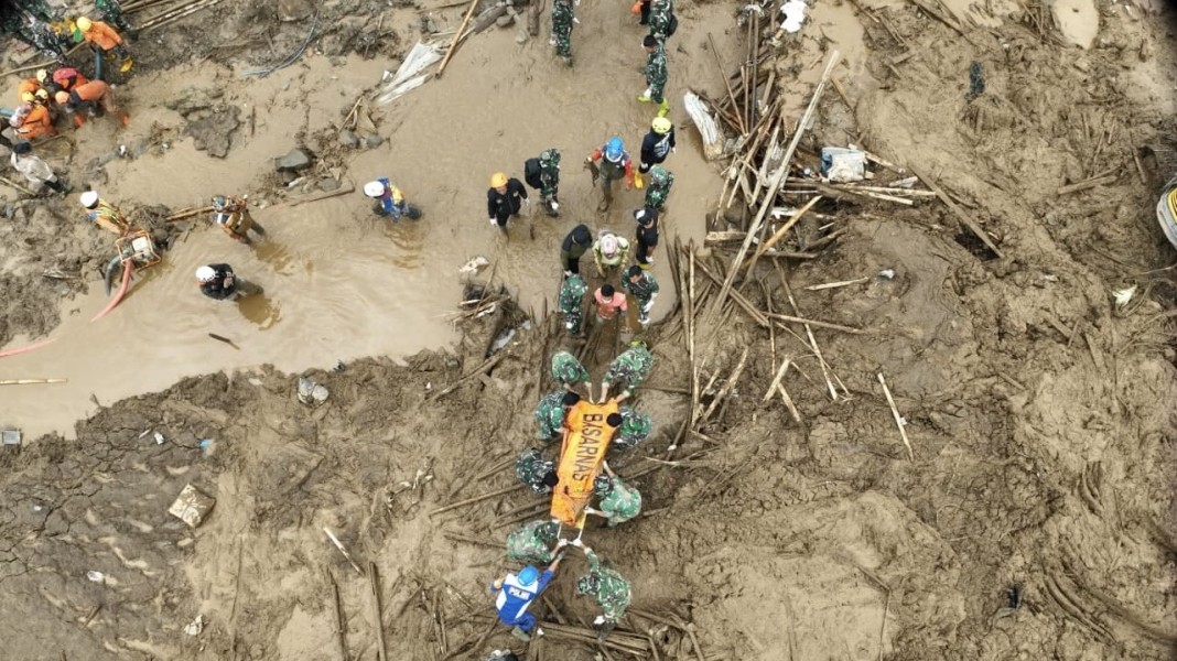 Di Hadapan DPR, BNPB Soroti Ancaman Serius Tanah Longsor di Tengah Cuaca Ekstrem