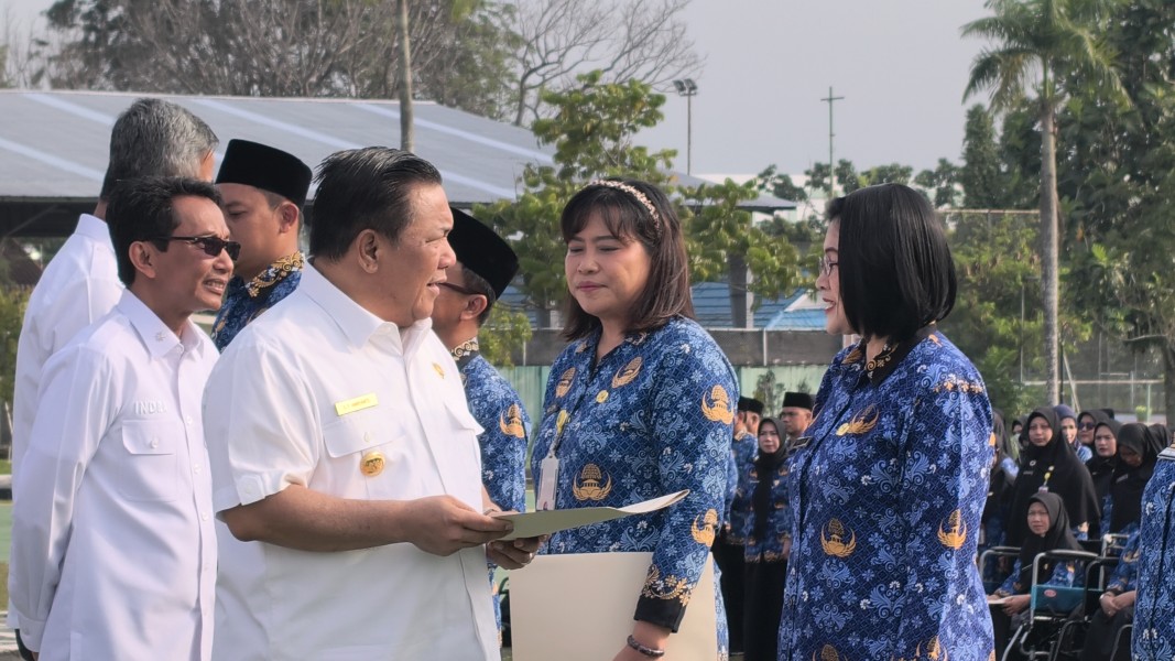 Air Mata Bahagia Warnai Penyerahan SK PPPK Paruh Waktu di Pemprov Riau, Alek: Senang Banget